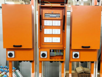 Solution de distribution d'énergie pour chantier extérieur avec prise CEE 415V et protection de sécurité, tableau électrique temporaire