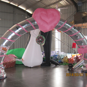 Arco inflable con forma de corazón para publicidad o eventos festivos - Product Image 1