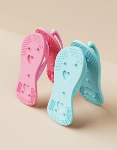 <span class=keywords><strong>Jouet</strong></span> de dentition en silicone texturé Jiangyu Flip-Flop pour apaiser les gencives douloureuses des bébés - Product Image 4