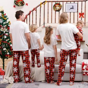 Conjunto de Pijamas de Manga Corta Imitación Algodón, Nuevo Modelo Familiar con Monograma para Primavera, Ropa de Dormir para Padres e Hijos con Diseño de Árbol de Navidad - Product Image 6