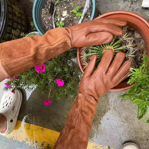 Élagage en peau de mouton Rose Gants de jardinage tendres Résistant à l'usure Stab-proof Gants longs résistants aux coupures Apiculture Gants écologiques - Product Image 4