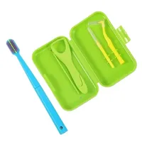 Kits de soins bucco-dentaires orthodontiques portables pour les voyages quotidiens avec brosse à dents, brosse interdentaire et gratte-langue
