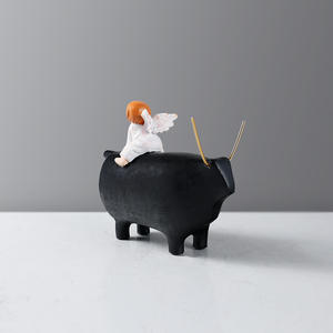 Vente en gros de décoration d'intérieur en résine taureau berger moderne taureau équitation ornement en résine fengshui boeuf vache taureau ange figurine statue - Product Image 2