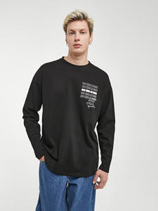 เสื้อยืดคอกลมแขนยาวสำหรับผู้ชาย - Product Image 5