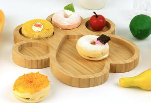 Plateau de service et planche à découper en bambou en forme de patte de chien de 10 pouces avec 5 rainures - Product Image 5