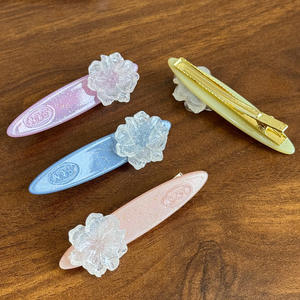 ZiTeng Korean High-End Exquisita Flor de Camelia Tridimensional Horquilla Versátil Horquilla de Acetato para Separación Lateral Pico de Pato - Product Image 3