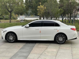 <span class=keywords><strong>Mercedes</strong></span>-Benz <span class=keywords><strong>Classe</strong></span> C 2024 d'occasion, version révisée, conduite à gauche, essence, pour l'exportation - Product Image 4