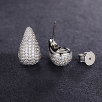 Boucles d'oreilles clous en forme de larme en moissanite glacée, or blanc 18 carats, argent sterling 925, boucles d'oreilles de luxe tendance, imitation goutte d'eau