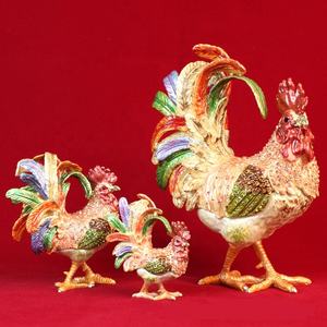 2024 creativo nuevo diseño estilo chino puro hecho a mano Gallo <span class=keywords><strong>Metal</strong></span> esmalte joyero para decoración del hogar - Product Image 1