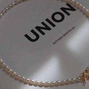 Collar con Colgante de Perlas de Agua Dulce Naturales, Estilo Francés, Hebilla OT, Clásico y Versátil, para Mujer, Wenchi, China - Product Image 3