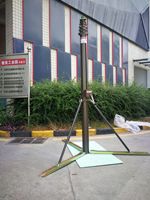 10เมตรไฟฟ้าขาตั้งกล้องเสากล้องส่องทางไกลเสามอเตอร์โทรคมนาคมทาวเวอร์ที่มีขาตั้งกล้องสำหรับเสาอากาศ