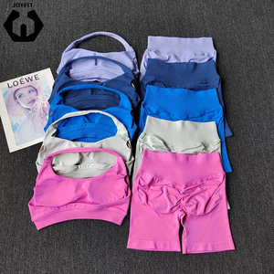 Completo da yoga da 2 pezzi per donna, abbigliamento fitness senza cuciture, reggiseno sportivo con lacci al collo, pantaloncini abbinati, set da allenamento, completo da palestra. - Product Image 1