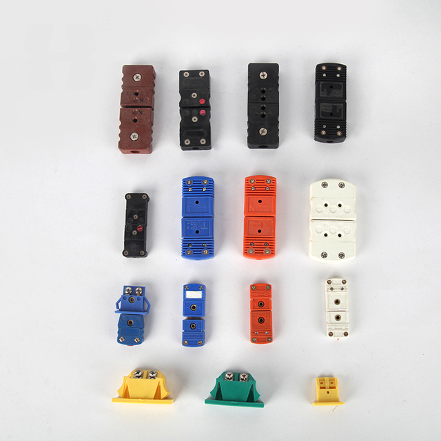 Huadong Customizable Cost-Effective Various Thermocouple/ Thermal Resistance Plugs Connector Accessories