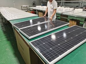 100W 集成一体式 <span class=keywords><strong>LED</strong></span> 单晶硅太阳能路灯 IP65 14000LM 道路应用磷酸铁锂电池照明 - Product Image 3