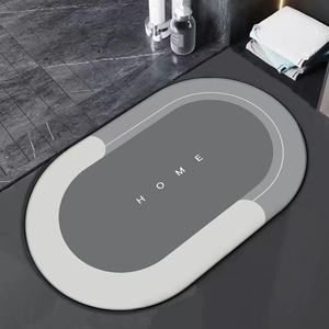 Tapis de bain absorbant à poils touffus avec absorption rapide de l'eau, base antidérapante en caoutchouc, pour un confort et une propreté durables dans la salle de bain - Product Image 1