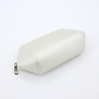 Pochette de maquillage zippée de luxe pour femmes, pochette cosmétique personnalisée avec logo, qualité supérieure, en cuir vegan, logo personnalisé, tendance