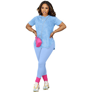 Completo Donna Personalizzato: T-Shirt con Spacco Laterale e Pantaloni Tuta in Maglia Estiva - Product Image 4