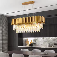 Lustre rectangulaire moderne de luxe en métal doré avec cadre en métal et cristaux pour salon, éclairage décoratif d'hôtel