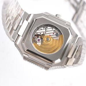 Montre mécanique pour homme, élégante et décontractée, entièrement sertie de diamants, mouvement 330, qualité supérieure, fabriquée en usine. - Product Image 5