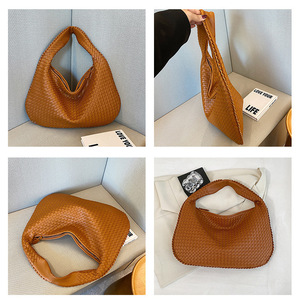 Sac fourre-tout en cuir PU pour femme, sac à bandoulière à poignée supérieure, sac hobo grande capacité, sac à main souple végétalien, sac bandoulière avec fermeture éclair sous le bras - Product Image 6