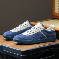 Baskets décontractées classiques de style allemand pour hommes, en cuir et daim blancs, à lacets, pour la ville