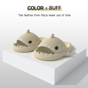 Chaussures d'été tendance, confortables à la maison, pantoufles antidérapantes pour couple, motif requin à queue profonde, pour intérieur/extérieur - Product Image 5
