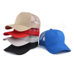 Gorra de camionero lisa de 5 paneles personalizada, gorra de camionero de malla en blanco de algodón de <span class=keywords><strong>Color</strong></span> sólido con parches bordados con logotipo - Product Image 5