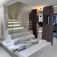 Rampe d'escalier moderne en marbre blanc Designs d'intérieur Rampe de main en verre transparent pour les escaliers de villa et d'hôtel