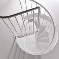 Facile à installer Style industriel 3 D Design Escalier en colimaçon Villa de luxe Escalier intérieur incurvé Garde-corps en verre Escalier en colimaçon