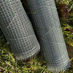 Servicio de Doblado de Rollos de Malla de Alambre Soldada Galvanizada de Calibre 23 con Tejido Holandés para Protección de Aves de Corral y Resistencia a la Corrosión - Product Image 6