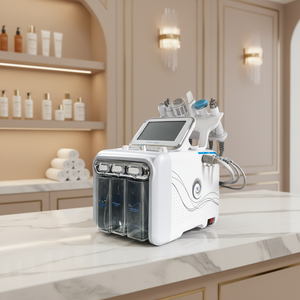 Appareil de beauté pour le visage, hydrodermabrasion, microdermabrasion à l'oxygène, 7 en 1, aqua peel et élimination des points noirs - Product Image 1