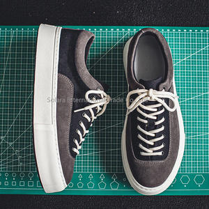 Nouvelle collection 2025 – Tendance mode : Chaussures en daim respirantes à semelle épaisse en caoutchouc, amortissantes, imperméables et résistantes à l'usure, personnalisables (modèle vierge) - Product Image 4