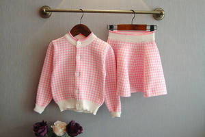 Producto de Moda Otoñal, Conjunto de Ropa para Niñas con Suéter de Punto de Manga Larga y Falda - Product Image 3