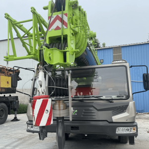High Performance Used Zoomlion ZTC500V 50Ton Engine Mobile Truck <b>Crane</b> for Construction - Product Image 1