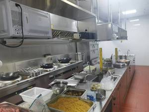 Set Completo di Attrezzature per Cucina Commerciale, Design in Acciaio Inox per Ristoranti e Servizi di Catering Alberghiero - Product Image 2