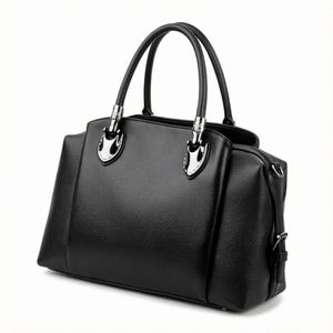Bolso vintage para mujer, bolso de hombro a la moda con anillo de madera y diseño hueco para la temporada de otoño - Product Image 1