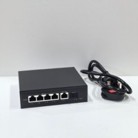 Switch PoE Gigabit universel compatible avec les caméras IP, 4 ports 1 GE Uplink + SFP Fibre, 802.3af/at, 30W par port, 65W intégré