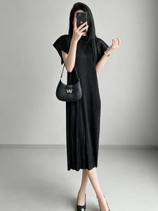 PY 2026 Robe plissée Miyake style élégant, col rond, manches lanternes, longueur genou, froncée, unie, décontractée, style occidental, pour femme, vente en gros - Product Image 4