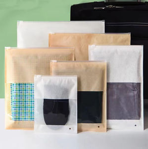 Bolsa de Embalaje de Ropa con Cierre Personalizada con Logotipo, Bolsa de Papel Kraft Blanca con Cierre, para Calcetines, Camisetas, Jeans, Chaquetas, con Ventana Transparente - Product Image 1