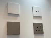 Nuevo Diseño, Panel de PC Estándar del Reino Unido, Panel Ultrafino, Interruptores y Enchufes Eléctricos de 1/2/3/4 Vías para Hogar y Hotel