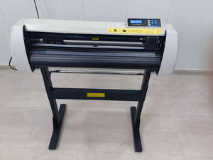Lisbet 低价热销 28 英寸图形切割绘图仪，带激光扫描分辨率，乙烯基打印机绘图切割机 - Product Image 2