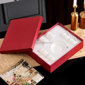 Offre Spéciale – Ensemble Tasse et Soucoupe en Porcelaine Fine Dorée Alfa, Style Européen de Luxe, Écologique et Personnalisable pour Entreprises - Product Image 2