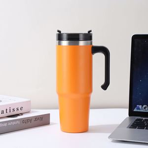Gobelet de voyage isotherme en acier inoxydable 30 oz à surface mate avec poignée et paille - Product Image 2