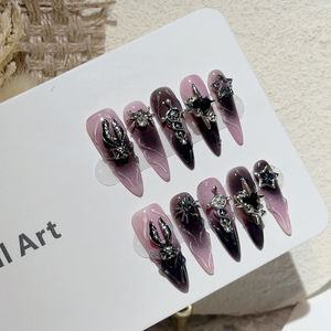 Nouveau produit lancé. Robe en forme de <span class=keywords><strong>petit</strong></span> chien de Brei avec une frange noire et un nail art artisanal de style <span class=keywords><strong>français</strong></span> - Product Image 4