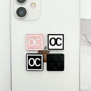 จี้โลหะดีไซน์เนอร์แบรนด์หรูแบบหลังแบน จี้โลหะผสมรูปตัว C สำหรับตกแต่งเคสโทรศัพท์มือถือ อุปกรณ์ตกแต่ง DIY - Product Image 2