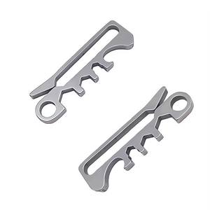 Porte-clés multifonction en acier inoxydable avec ouvre-bouteille, clé hexagonale, crochet, clip, format de poche - Product Image 5