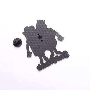 Al por mayor: Pines de metal de dibujos animados, Broche con forma de encendedor 'Mejores Amigos', Pin de metal divertido, Pines decorativos de recuerdo para bolsos - Product Image 6
