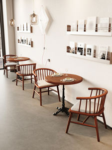 Ensemble de petites chaises de table à manger carrées en bois massif de style antique pour les cafés commerciaux, les restaurants, les bars et les restaurants. - Product Image 3