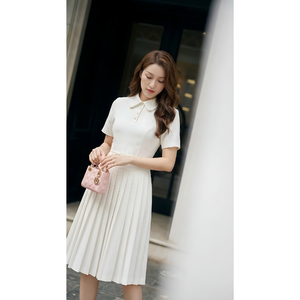 Robe midi blanche élégante pour femme, prête à être expédiée, plissée, uniforme de bureau, service OEM ODM, fabricant en gros - Product Image 1