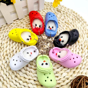 CHENXI Porte-clés Pendentif Chaussure à Petits Trous 3D Créatif 7 Couleurs, Motif Souris Mignonne en Fourrure - Product Image 2